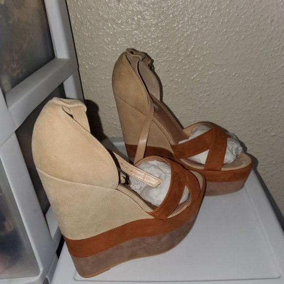 Shoes - Picture 2 of 3